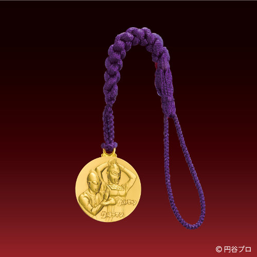 ウルトラマンシリーズ放送開始50年記念 18金製 記念メダルの根付