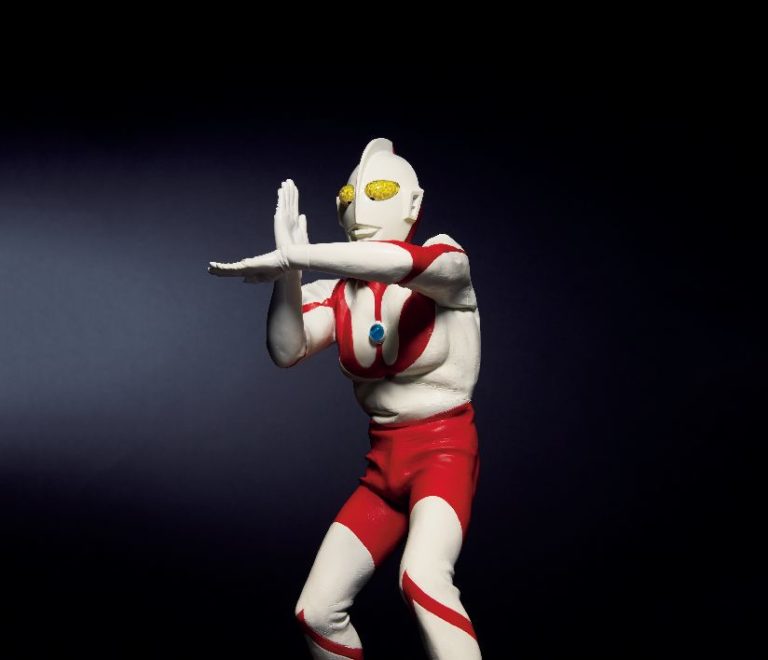 空のヒーロー「JAL」特別カラー採用の「ウルトラマン フィギュア スペシウム光線ポーズ JAL カラーVer.」が2018年11月1日(木)より発売開始