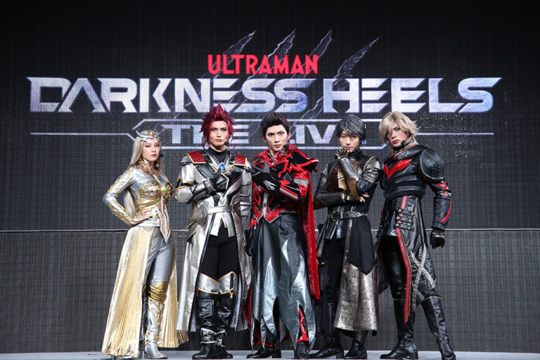 舞台『DARKNESS HEELS～THE LIVE～』メインキャストが舞台衣装を着用して集結！