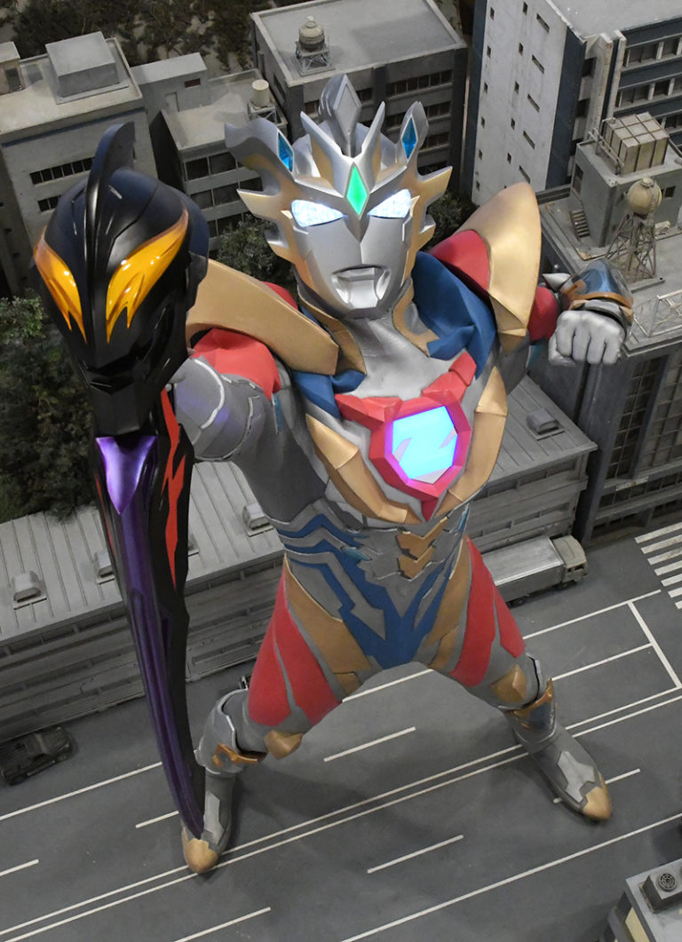 闇を飲み込め、黄金の嵐！神秘なる最強の姿「ウルトラマンゼット デルタライズクロー」登場！
