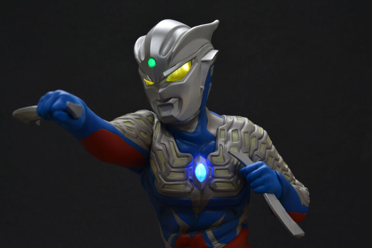 「プレミアムライティングフィギュア ウルトラマンゼロ」ウルトラマンワールドM78オンラインにて数量限定で受注開始！