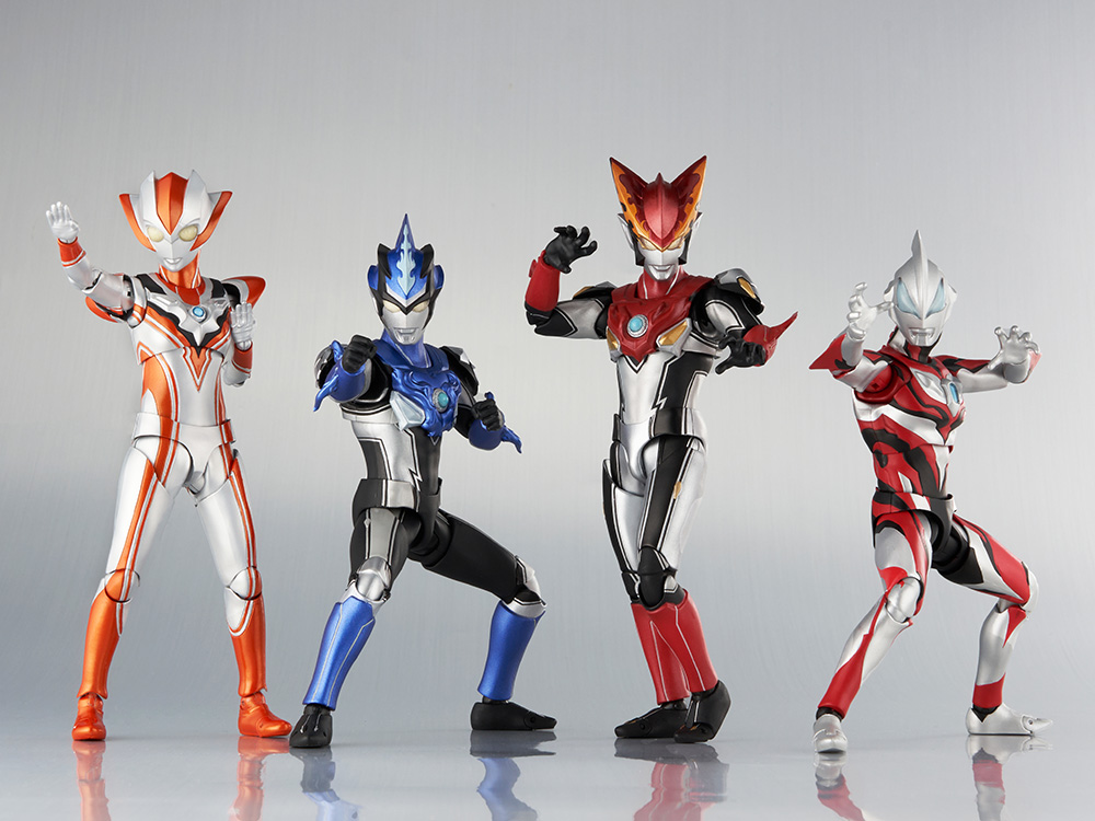 フィギュアーツ ウルトラマンロッソ、ブル、グリージョ