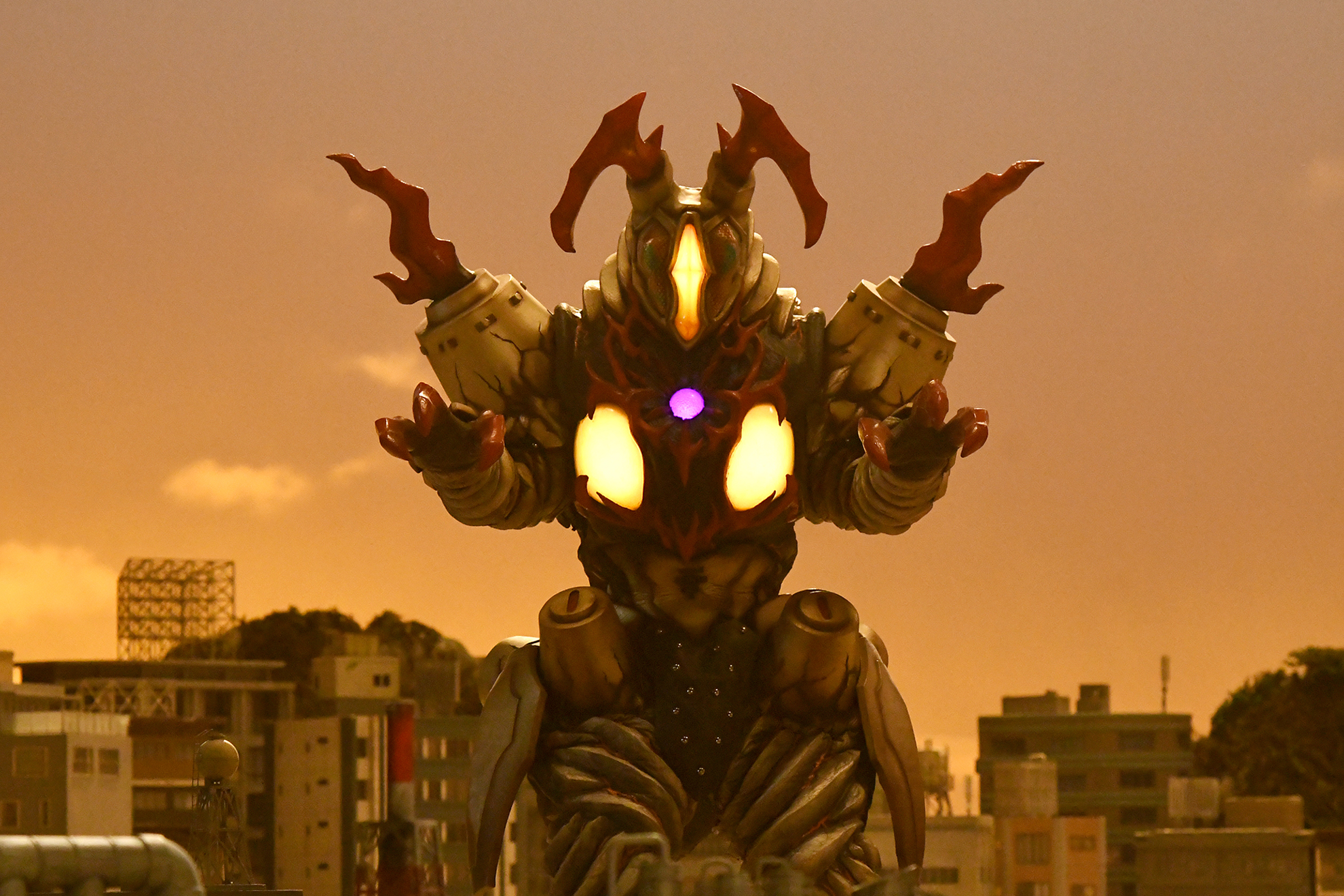 ベリアル融合獣ペダニウムゼットン – キャラクター – ウルトラマン 