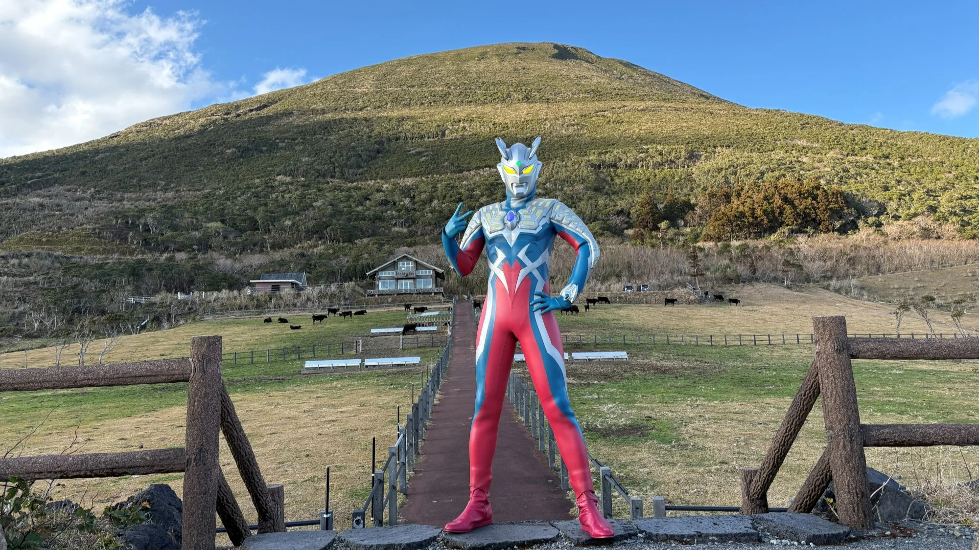 【ウルトラマン基金】八丈島の園児とウルトラマンゼロが交流／ゼロが大自然にふれる様子も