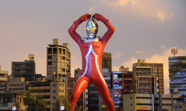 劇場版 ウルトラマンオーブ　絆の力、おかりします！