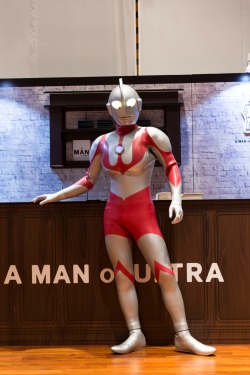 ウルトラマン